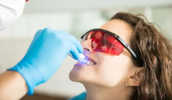 cosmetic dentist in sharjah